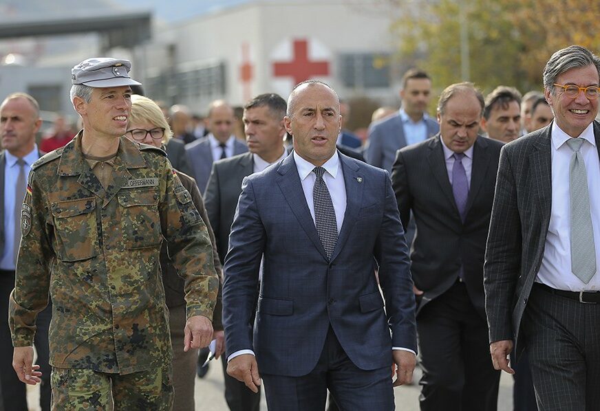 IMA SE, MOŽE SE Kosovski mediji tvrde, Haradinajev kabinet potrošio skoro 700.000 evra za ručkove
