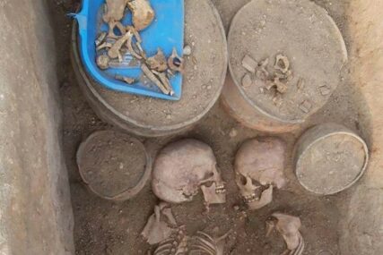 DREVNI ROMEO I JULIJA Skeleti tinejžera ljubavnika nađeni u grobnici staroj 4.000 GODINA (FOTO)