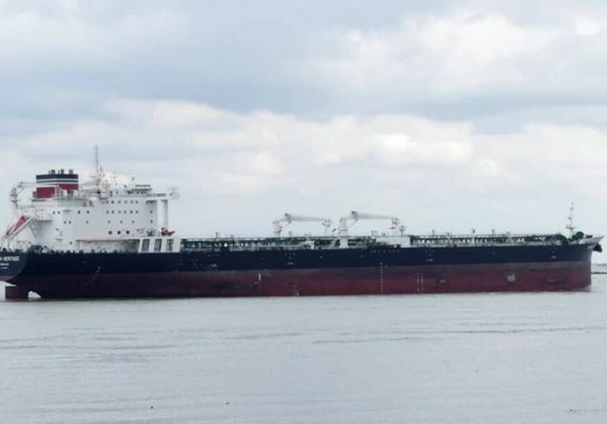 PRIJETNJA SAD Iran mora smjesta osloboditi zaplijenjeni tanker i članove posade