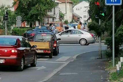 NESREĆA U BANJALUCI Žena povrijeđena kada ju je udario automobil
