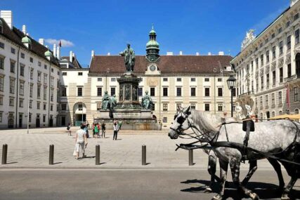 OBARA REKORDE Turisti vole Beč, promet od noćenja mjeri se STOTINAMA MILIONA EVRA