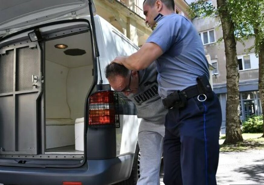 SEDMORKA PALA ZBOG PRODAJE NARKOTIKA Uhapšeni u akciji "Mak" predati Tužilaštvu Kantona Sarajevo