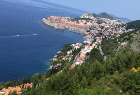 BROJKE ZA NEVJERICU U Dubrovniku dnevna parking karta košta kao DVA DANA LJETOVANJA
