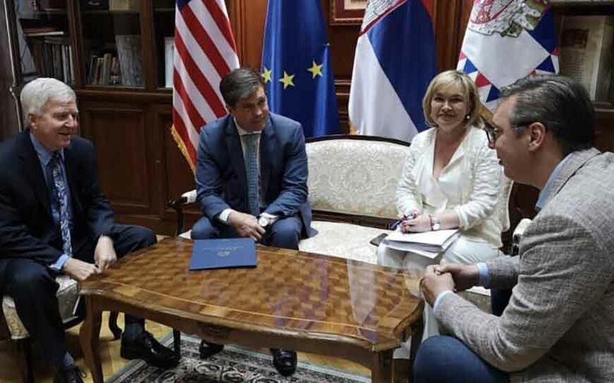 O AKTUELNOJ SITUACIJI U REGIONU Američki ambasadori Nelson i Skot kod Vučića