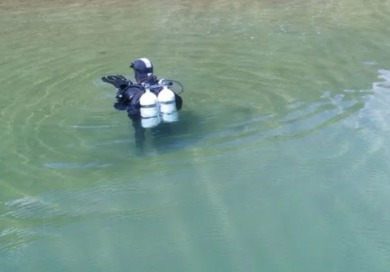 TRAGEDIJA TOKOM PECANJA Nastavljena potraga za tijelom mladića koji se utopio u Jablaničkom jezeru