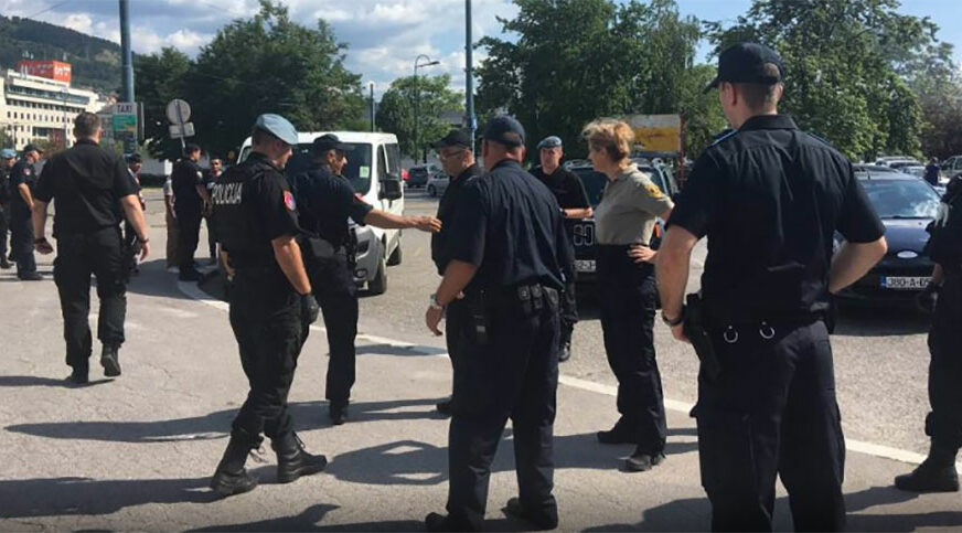 Pronađeno 35 ilegalnih migranata, tvrdili da ih je hrvatska policija vratila na teritoriju BiH