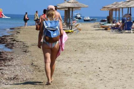 PAPRENO Na ovoj plaži u Španiji ako mokrite u moru platićete kaznu od 750 evra