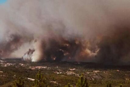 VATRENA STIHIJA U PORTUGALU Hiljadu vatrogasaca bori se sa požarom, stanovništvo u strahu (VIDEO)