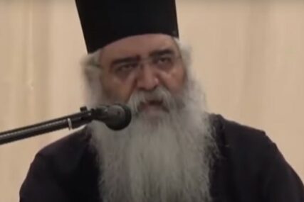 Sveštenik s Kipra ZGROZIO JAVNOST: "Homoseksualci se rađaju ako majka voli ANALNI SEKS" (VIDEO)