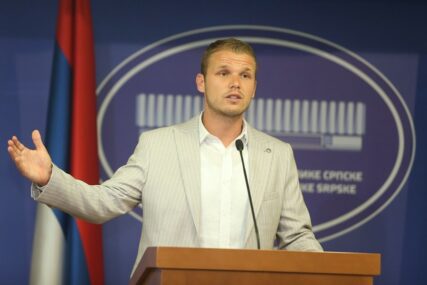 Stanivuković: Molim medije da se bave mojim javnim, a ne privatnim životom