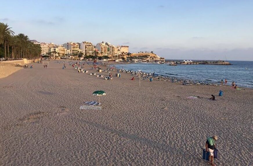 PANIKA Plaže u OVOJ zemlji su zatvorene zbog RIBE KOJA GRIZE KUPAČE (FOTO)