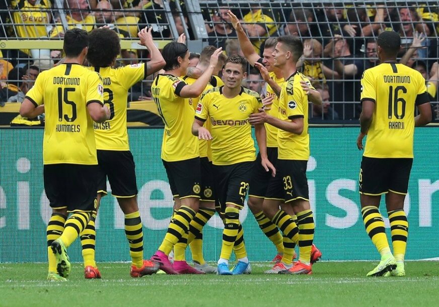 BUNDESLIGA Borusija Dortmund ubjedljiva na startu