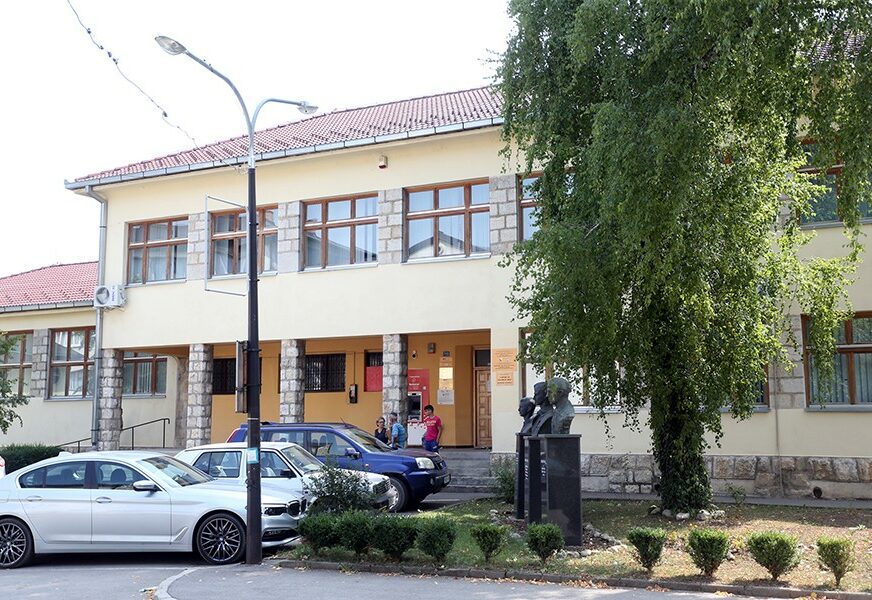 “MALE OPŠTINE NE MOGU BEZ PODRŠKE INSTITUCIJA” Grbić kandidat SNSD za načelnika Bosanskog Petrovaca