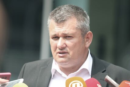 "MIGRANTI I DALJE PROVALJUJU U KUĆE" Načelnik Bosanskog Petrovca upozorava na učestale incidente