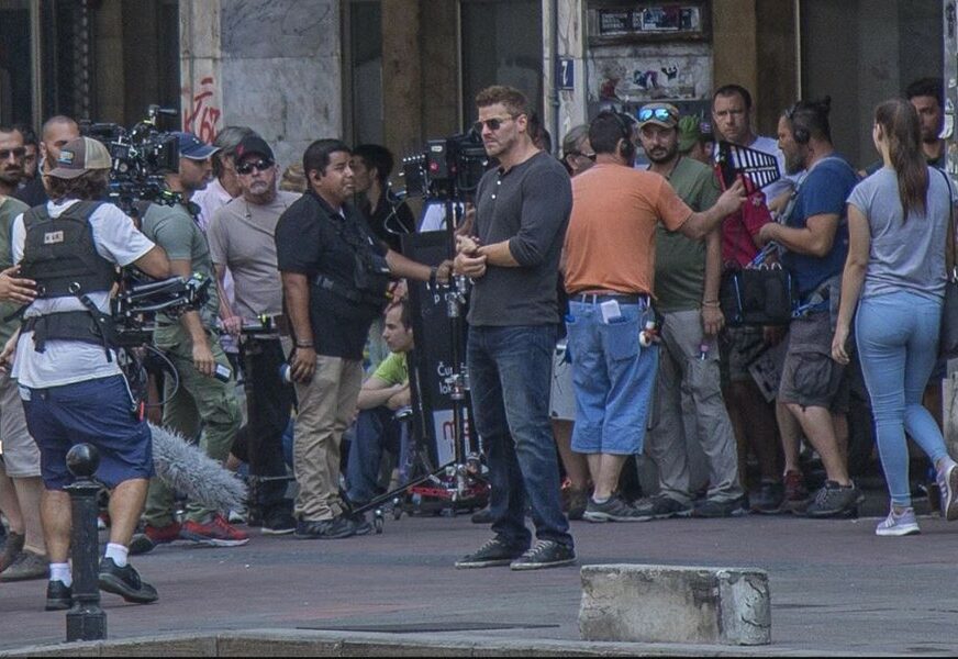 HOLIVUDSKA SERIJA U BEOGRADU Slavni glumac snima scene u glavnom gradu Srbije, svi se okupili