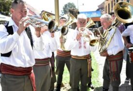 Tri dana muzike i ludovanja: Otvoren trubački sabor u Guči
