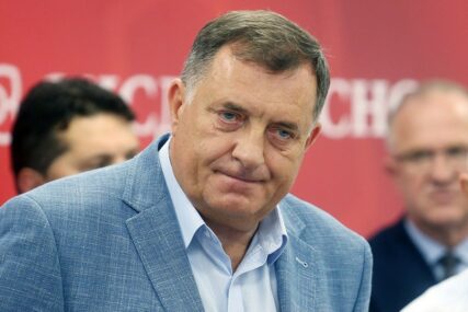 Dodik: Savjet ministara za mjesec dana ili duboka kriza u BiH