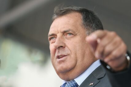 “I DALJE SE OBRAČUNAVA SA SRPSKOM” Dodik tvrdi da Incko krši odredbe Ustava BiH