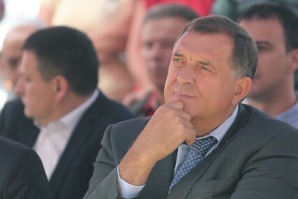 “DRAGO MI JE ŠTO SAM SE UVJERIO” Dodik poručio da Srbi imaju stabilnu i JAKU VOJSKU