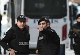 Stotine policajaca ispred kuće gradonačelnika Istanbula: Uhapšen najveći Erdoganov suparnik, evo šta kaže njegov savjetnik