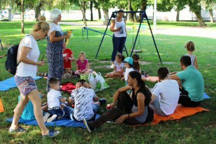 Programi za djecu s autizmom: Terapijska bajka u parku očarala mališane