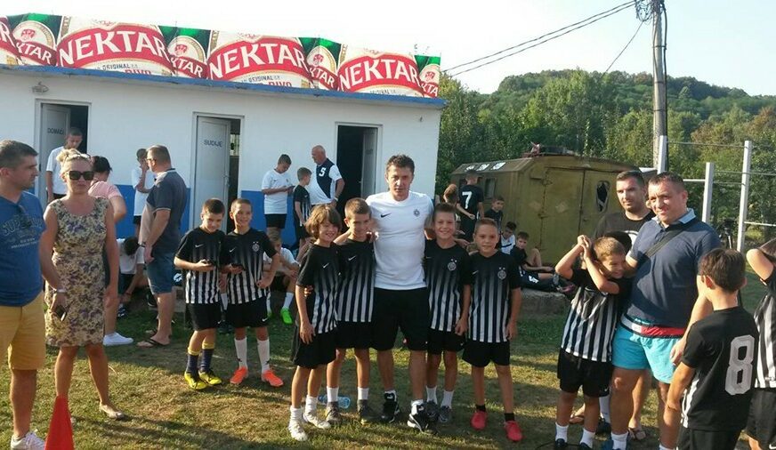 KAMP FK PARTIZAN Saša Ilić oduševio mališane, aplauz pokazao koliko je poštovan (FOTO)