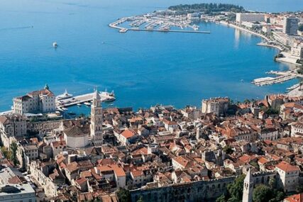 PROLJEĆE U JANUARU Rekordno visoka temperatura u Dubrovniku, Splićani i turisti se kupaju u Jadranu (FOTO)