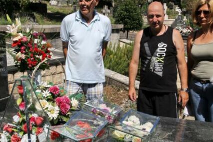 „SRĐANOV SAM DUŽNIK DO KRAJA ŽIVOTA“ Alen je došao iz Švedske da posjeti grob svog spasioca
