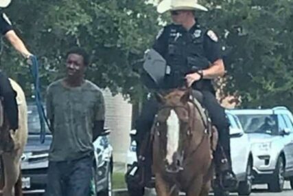 ŠOKANTAN SLUČAJ IZ TEKSASA Policajci vodili Afroamerikanca vezanog konopcem (FOTO)