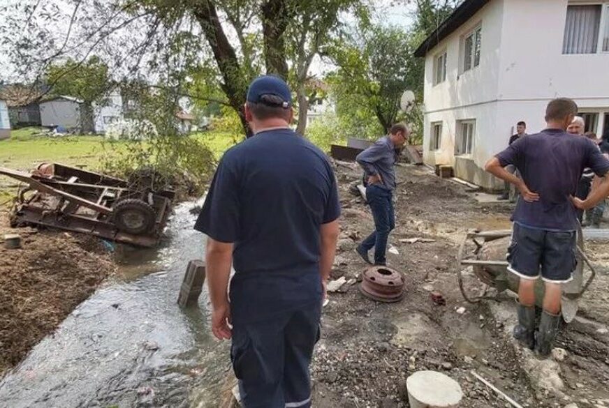 JOŠ SE SANIRAJU POSLJEDICE U Tešnju poplavljeno 240 objekata, pomažu i vatrogasci iz Doboja
