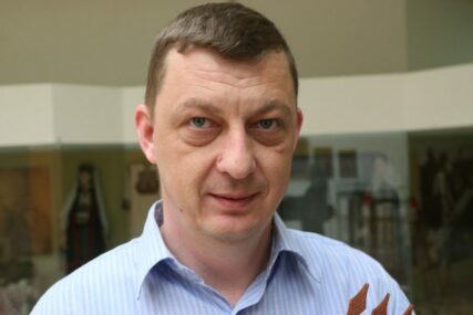Vladimir Đukanović PRIPREMA MONOGRAFIJU: Domišljatost naroda očuvala CRKVE BRVNARE