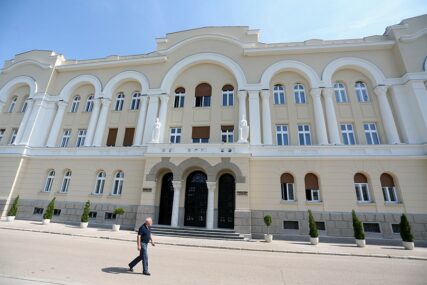 KLIMATIZACIJA NA ČEKANJU Zbog korone stala obnova Kulturnog centra "Banski dvor"