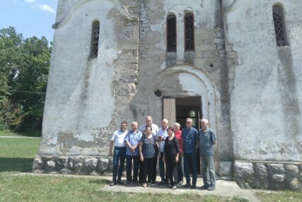 ILINDAN I ALIĐUN U GATI Ideja o obnovi crkve ujedinila Srbe i Bošnjake
