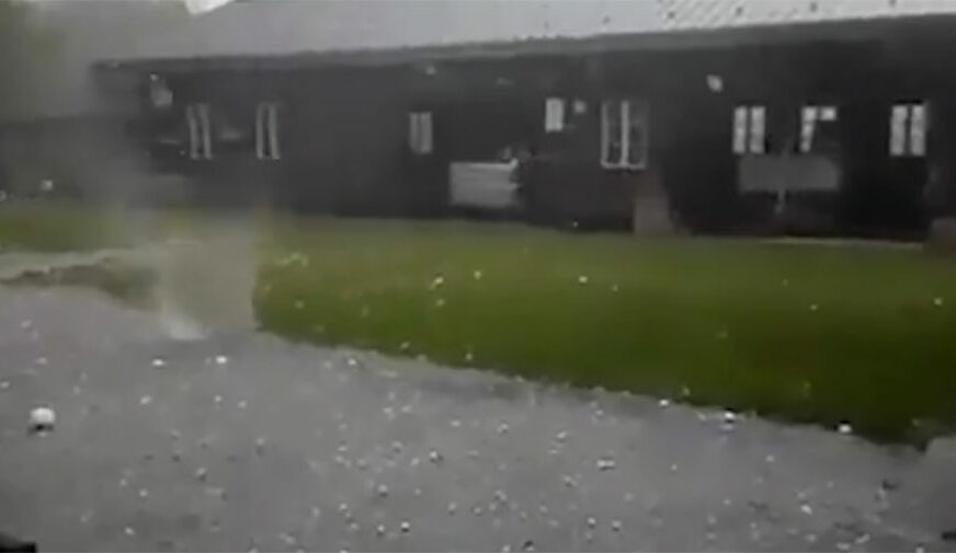 NEVRIJEME U SLOVENIJI Snažna oluja pokrenula klizišta, stanovnici evakuisani, a kuće POPLAVLJENE (VIDEO)