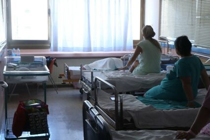 porodilje u bolničkoj sobi