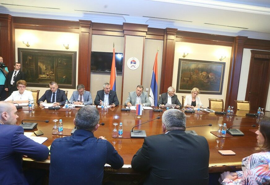 “SPRIJEČIĆEMO POKUŠAJ HDZ” Dodik na sastanku sa Srbima iz Federacije imao ISTI STAV