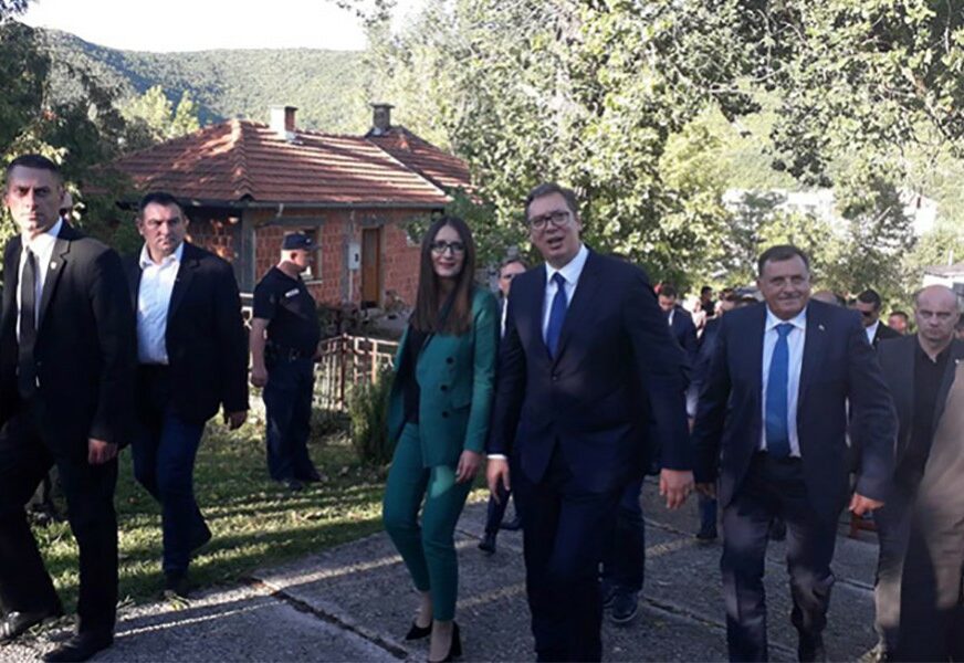 Vučić: Milion evra za Drvar od Srbije, pomoć i opštinama Petrovac, Grahovo i Glamoč