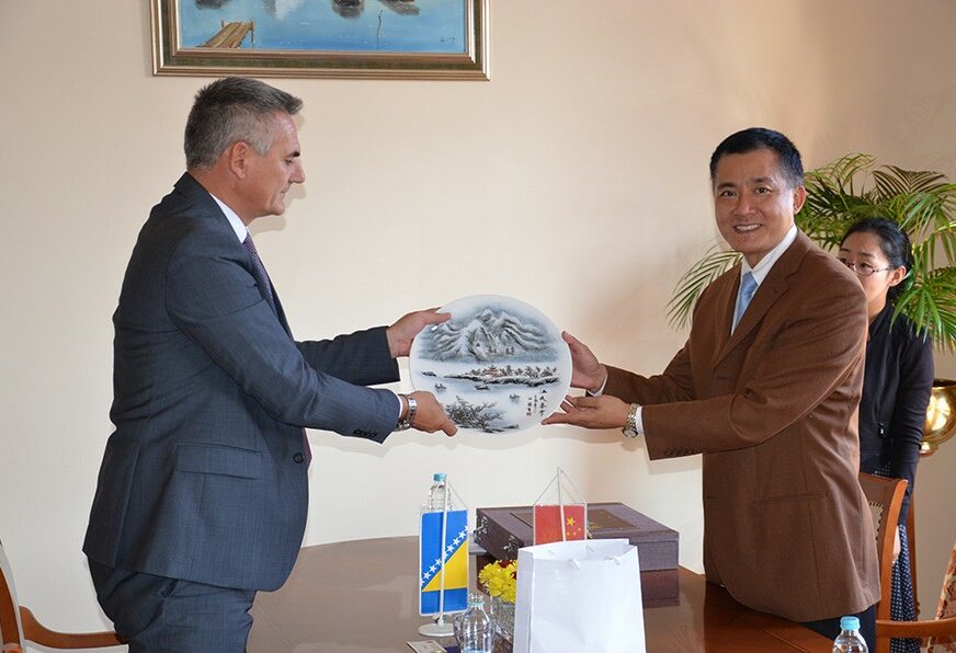 VIŠE POLJA ZA SARADNJU Ambasador Kine u posjeti gradonačelniku Brčko distrikta