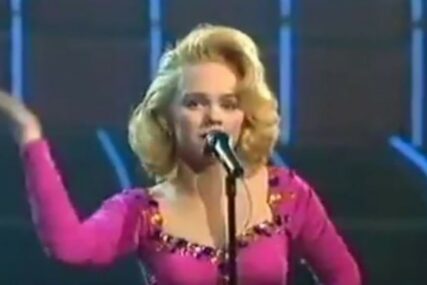 Bila je predstavnica na Evroviziji: Publiku je plijenila svojim izgledom, a evo kako sada izgleda poznata pjevačica (FOTO)