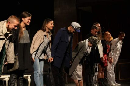 Predstava "Čekaonica za bolje sutra" igra u Laktašima po sedmi put