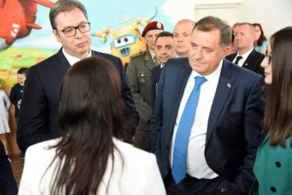 Dodik: Srbija i Srpska su uz Drvarčane