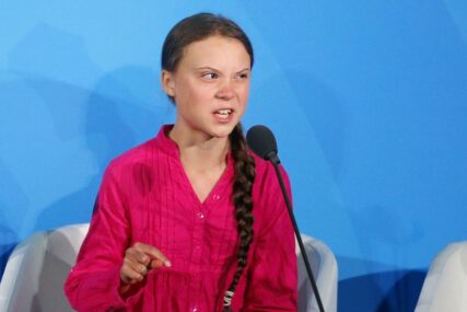 "UKRALI STE MI DJETINJSTVO" Tinejdžerka oštrim riječima o licemjerju političara GANULA PLANETU (VIDEO)