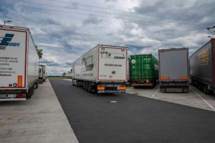 PESNIČENJE ZBOG VJERE U Njemačkoj se potukli vozači kamiona iz BiH i Hrvatske i to PIJANI