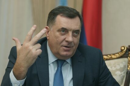 "PRAVDA NIJE U POTPUNOSTI IZGUBLJENA" Dodik čestitao Handkeu na Nobelovoj nagradi