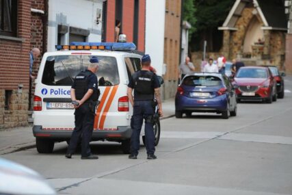 STRAVIČAN ZLOČIN Državljanin BiH usred dana na ulici nožem ubio ženu