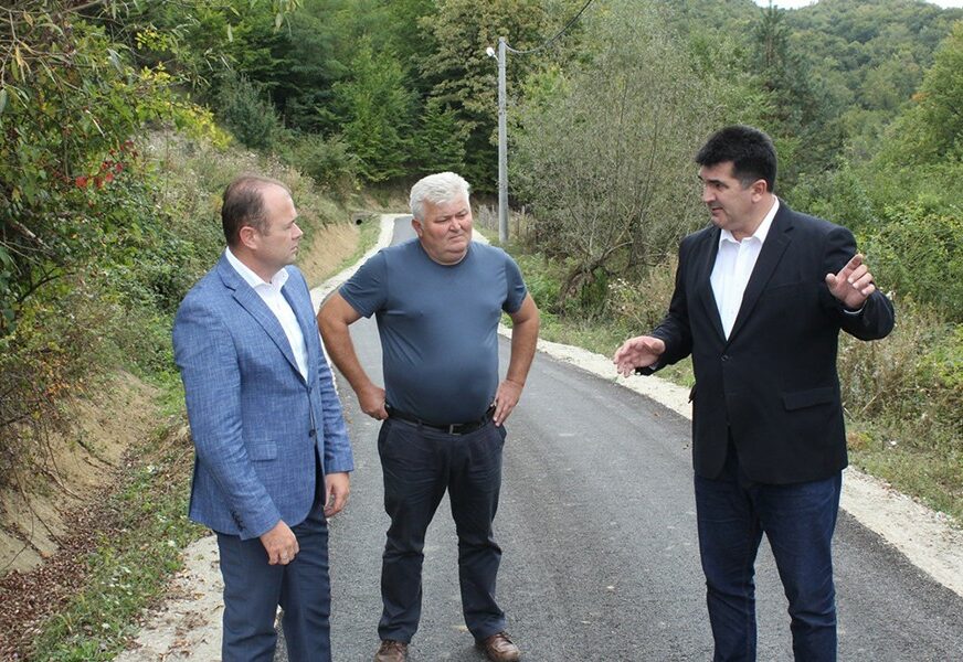 Savić: Putevi asfaltirani za dobrobit stanovnika majevičkog kraja