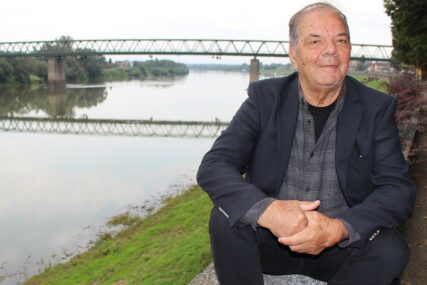 TRAGAČ ZA DOBROTOM U LJUDIMA Ragib Gerzić (80), zanesenjak i avanturista, pjesmom ispunio život i dušu