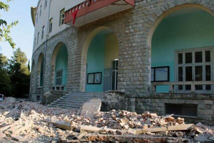 OŠTEĆENO NA STOTINE KUĆA I ZGRADA Nakon zemljotresa mnogi se još NE VRAĆAJU u svoje domove