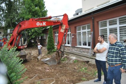Počela izgradnja platoa s binom ispred škola u Zvorniku