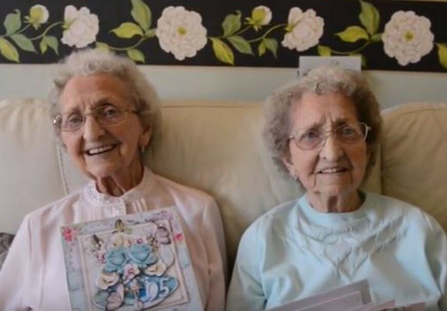 NIJE ZDRAVA HRANA, NI VJEŽBANJE Najstarije bliznakinje odale svoj recept za dug život (VIDEO)